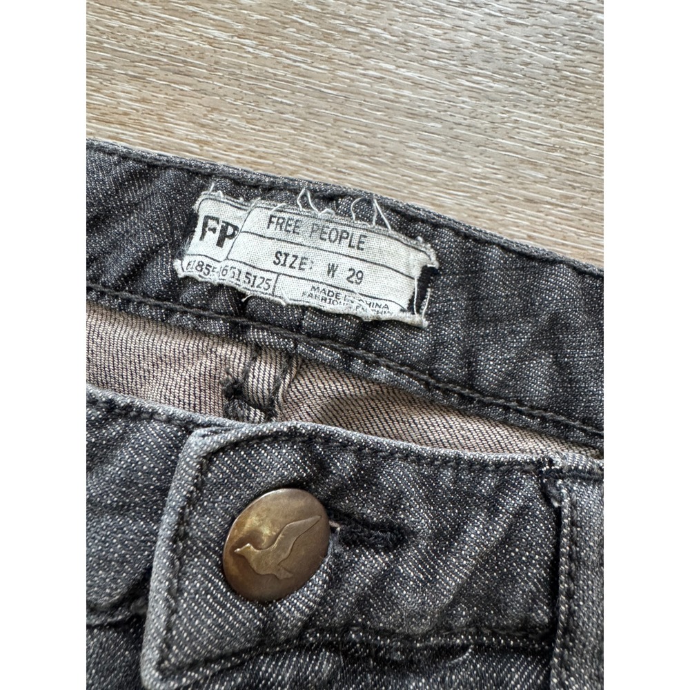 Free People Black Cuffed Denim Shorts W29 Low Rise Faded Wash - Picture 5 of 10
